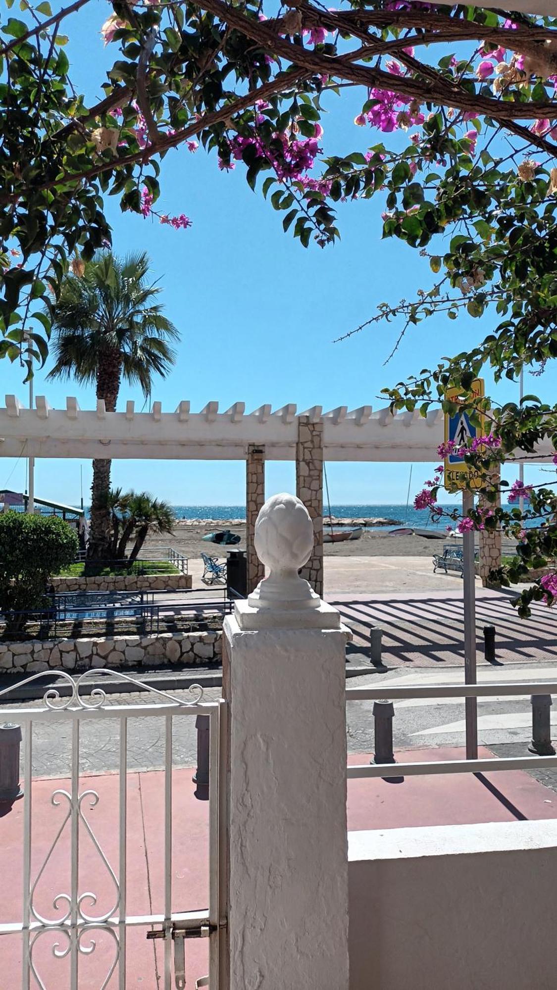 Playa 45, First Line Beach House Malaga Bagian luar foto